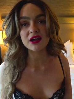 Horny-Bella
