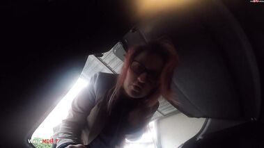 Sklaven gehören in den Kofferraum mit machtfertig