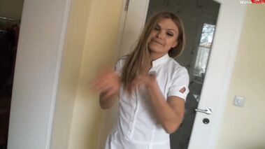 Aber bitte mit Pisse! mit devote-schlampe