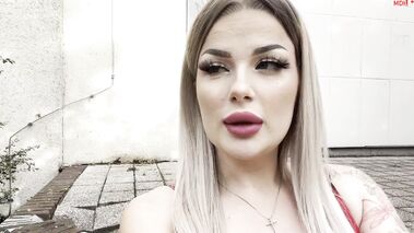 Sex in der Waschstraße! MEGA FEUCHTE PUBLIC ACTION! mit Lea-Rose