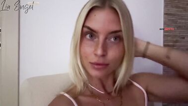 CUM & SQUIRT on FACETIME! mit LiaEngel