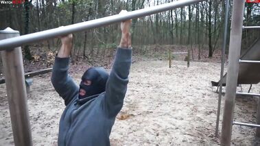 Sklaven Fitness Parkour mit Dominique-Plastique