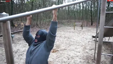 Sklaven Fitness Parkour mit Dominique-Plastique