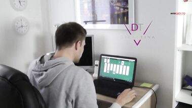 Abmahnung! Azubi zum ficken verführt! mit Dirty-Tina
