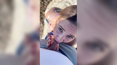 Quickie öffentlich am Strand und geil geblasen!! mit Manja1998