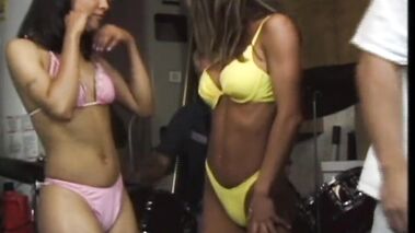 Beach bunnys - episode 1