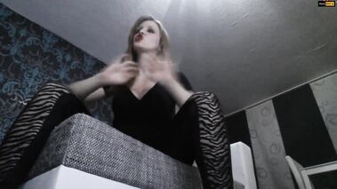 Pure verbale Erniedrigung !! mit YourGoddess01