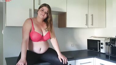 Verheirateter Postbote verführt,XXL Creampie!!! mit Lilly-Shy