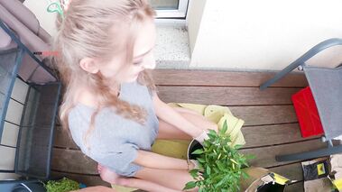 Ich probiere neue Stellungen aus!!! Mein Gesicht wird total eingesaut!! :D mit LolaLohse