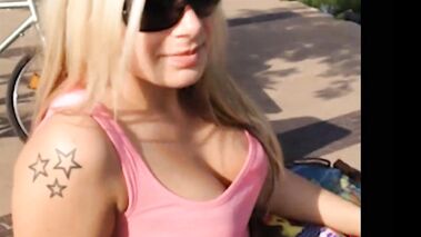 TITTEN SHOW AM HAFEN. mit Selina-666