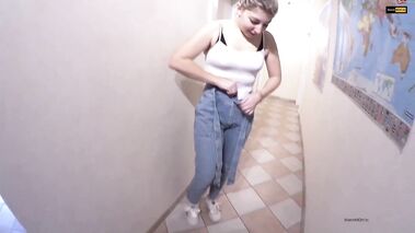 Mit TROPFENDER SPERMA-MUSCHI zum EINKAUFEN - mein Höschen war total vollgewichst! mit Sarah_Secret