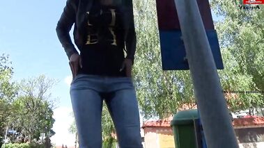 Verbotener Public Piss!! mit Mira-Grey