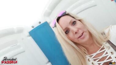 2x Orgasmus - Das erste mal aufm Dixie Klo mit AnnabelMassina