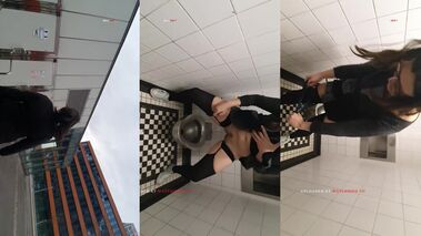 Öffentliches Klo in Wien mit Luna-Light