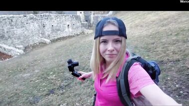 Erwischt! von Unbekannten beim Bergwandern erkannt! Jetzt ficke ich schon in einer Burg! mit Mia_Adler