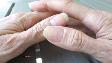 Nur lange natürliche fingernägel mit Lady_Victoria_Valente