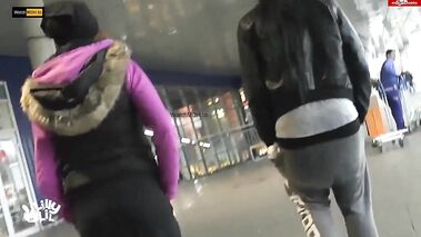 Doppelt Public Piss Aktion mit lilly-lil