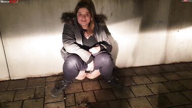 Macht Bock auf mehr Piss Video!!!! mit Lilly-Shy