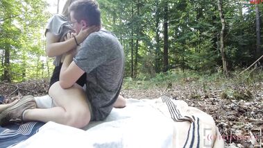 Eskalation beim Waldspaziergang ! Gefickt und Vollgespritzt ! mit CoupleIntimacy