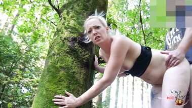 Dreist bei Joggen abgegriffen! Wanderer verpasst mir Creampie! mit Lea_Kirsch